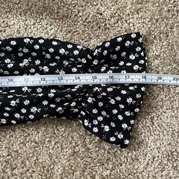 SOLD! AUW floral ruffled sleeves off the shoulder dress - Picture 9 of 16